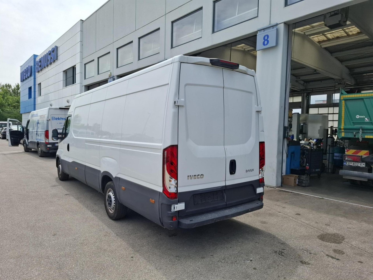 IVECO Daily 35S16V - Mikrobus: obrázek 3 IVECO Daily 35S16V - Mikrobus: obrázek 3
