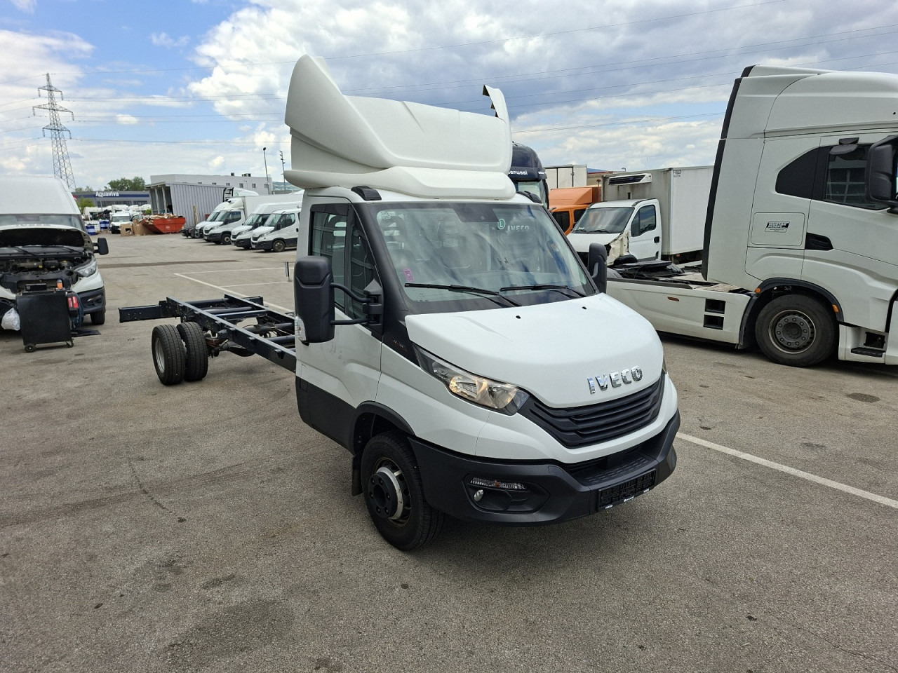 IVECO Daily 70C18H - Podvozek s kabinou: obrázek 2 IVECO Daily 70C18H - Podvozek s kabinou: obrázek 2