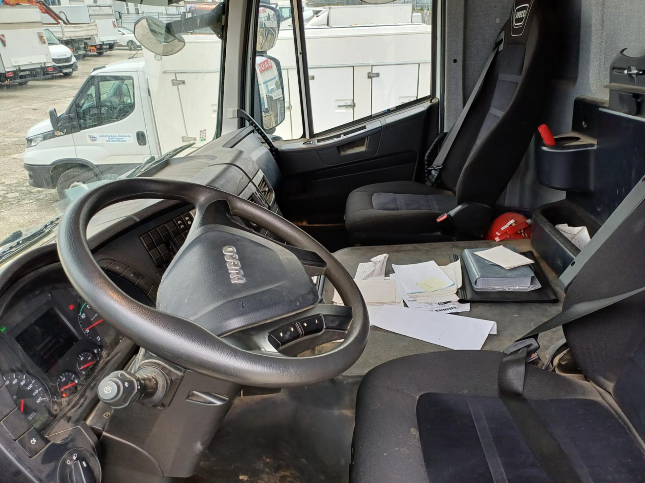 Interior photo 1: IVECO X-Way AD260X46Z HR OFF leasing IVECO X-Way AD260X46Z HR OFF