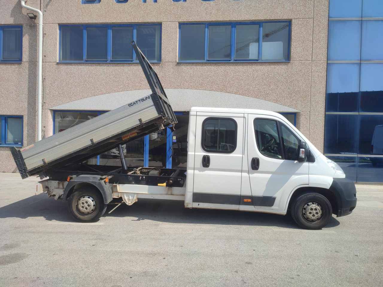 PEUGEOT Boxer 2.2 HDI - Dodávka sklápěč, Dodávka s dvojitou kabinou: obrázek 5 PEUGEOT Boxer 2.2 HDI - Dodávka sklápěč, Dodávka s dvojitou kabinou: obrázek 5