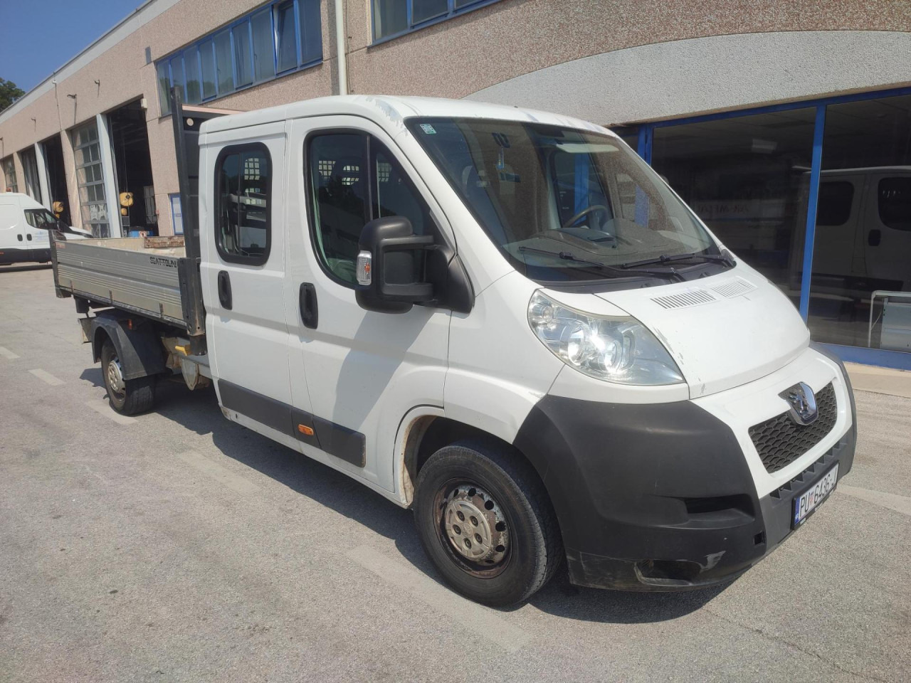 PEUGEOT Boxer 2.2 HDI - Dodávka sklápěč, Dodávka s dvojitou kabinou: obrázek 2 PEUGEOT Boxer 2.2 HDI - Dodávka sklápěč, Dodávka s dvojitou kabinou: obrázek 2