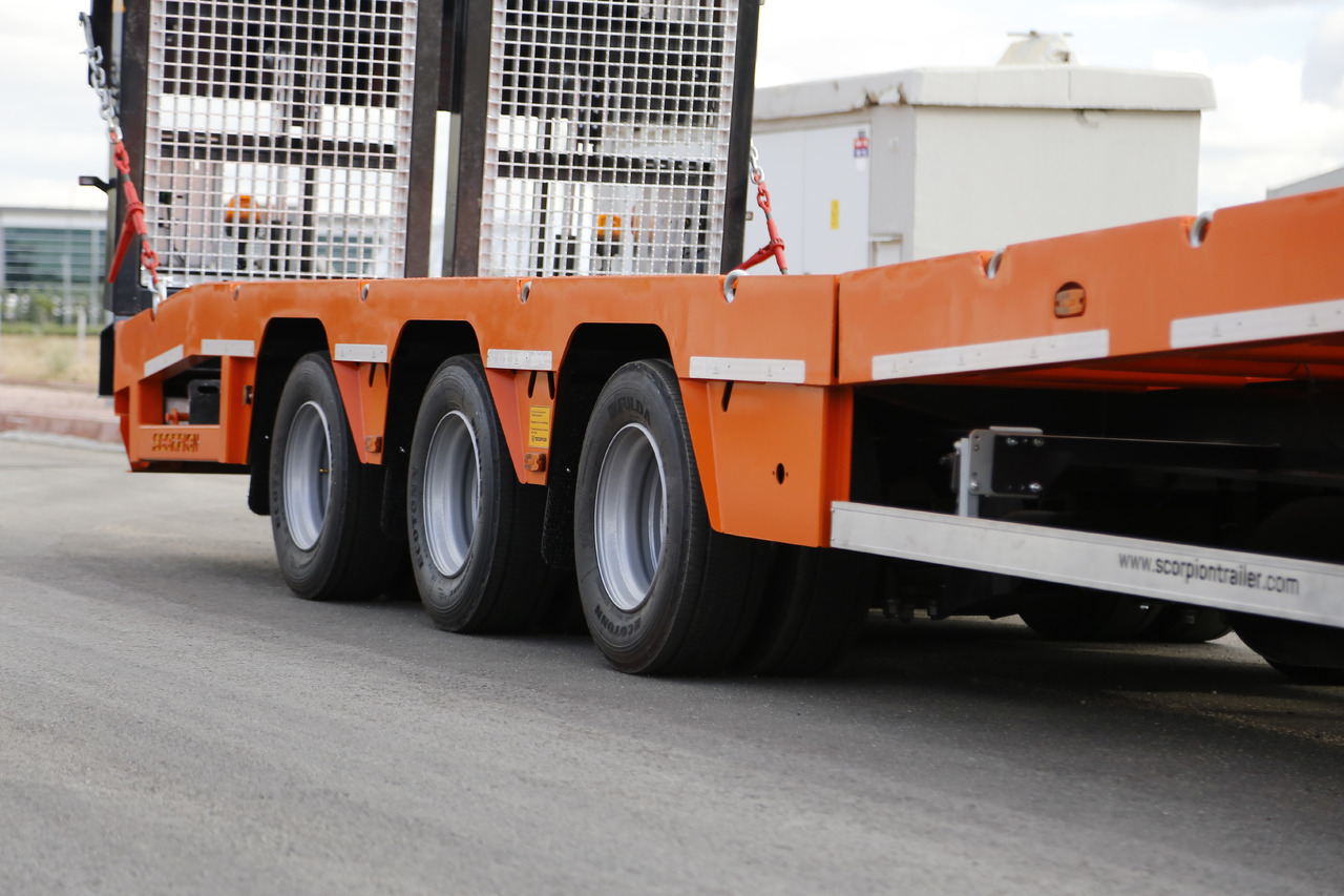 Scorpion Trailer SCORPION TRAILER 3 AXLE LOWBED SEMI TRAILER (CUSTOMIZED) - Podvalníkový návěs: obrázek 4 Scorpion Trailer SCORPION TRAILER 3 AXLE LOWBED SEMI TRAILER (CUSTOMIZED) - Podvalníkový návěs: obrázek 4