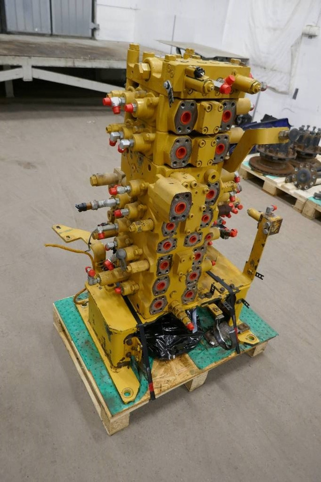 CAT 324 E, Ventilpaket 335-0111 - Hydraulika pro Stavební technika: obrázek 1 CAT 324 E, Ventilpaket 335-0111 - Hydraulika pro Stavební technika: obrázek 1