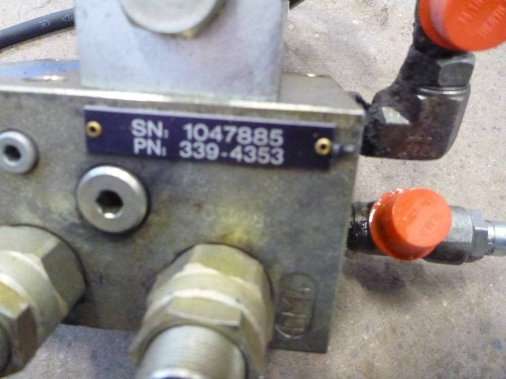 CAT 374 D Ventiler, 339-4353 - Hydraulika pro Stavební technika: obrázek 2 CAT 374 D Ventiler, 339-4353 - Hydraulika pro Stavební technika: obrázek 2