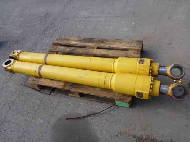 Kobelco E235 Boom Cylinder, YF01V00001F1 - Hydraulika pro Stavební technika: obrázek 1 Kobelco E235 Boom Cylinder, YF01V00001F1 - Hydraulika pro Stavební technika: obrázek 1
