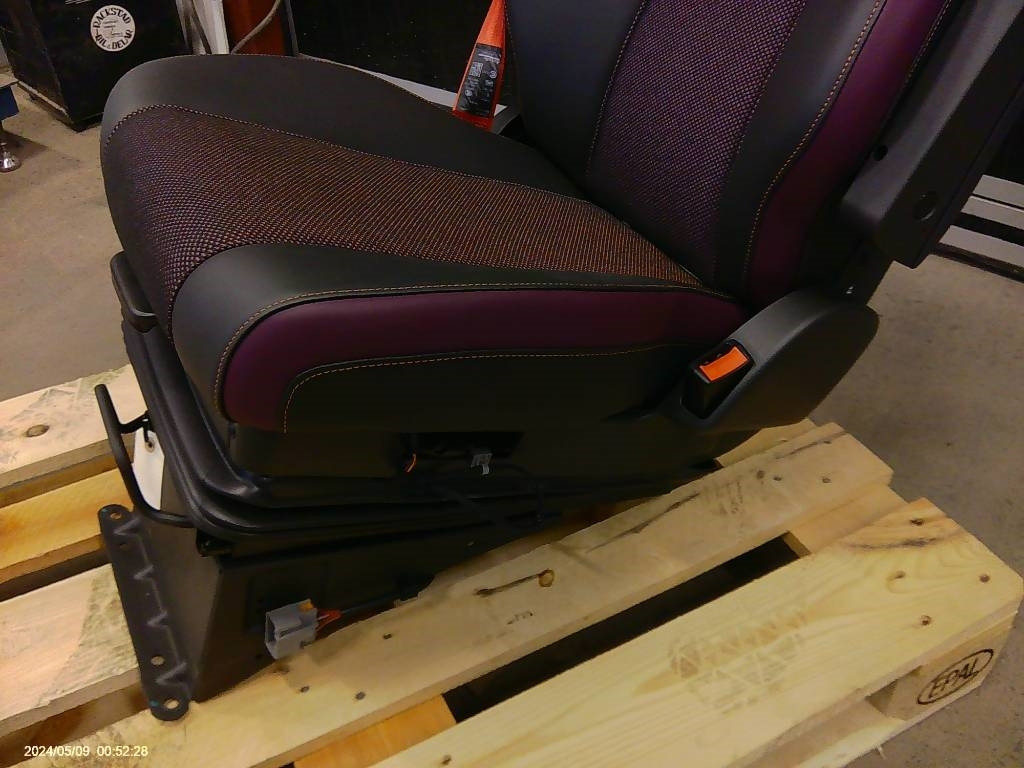 Volvo FM förarstol, 23766422 - Kabina pro Nákladní auto: obrázek 3 Volvo FM förarstol, 23766422 - Kabina pro Nákladní auto: obrázek 3