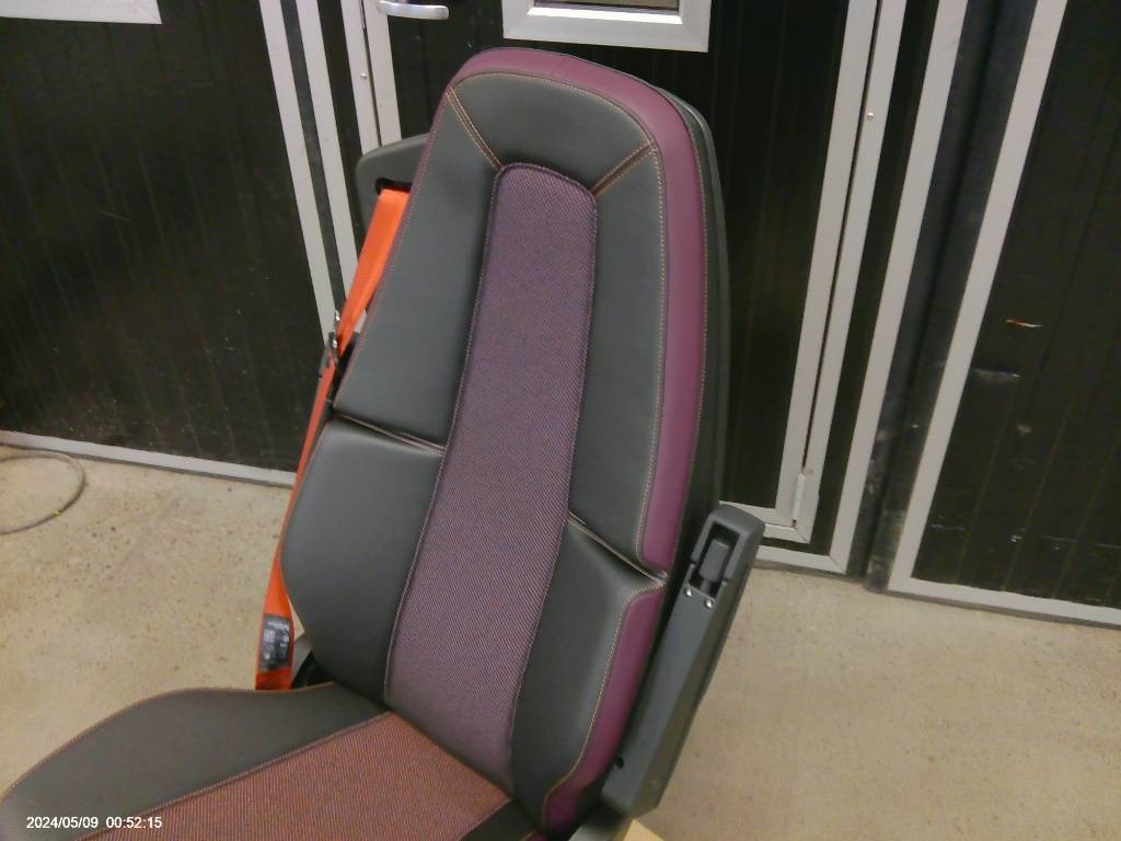 Volvo FM förarstol, 23766422 - Kabina pro Nákladní auto: obrázek 2 Volvo FM förarstol, 23766422 - Kabina pro Nákladní auto: obrázek 2