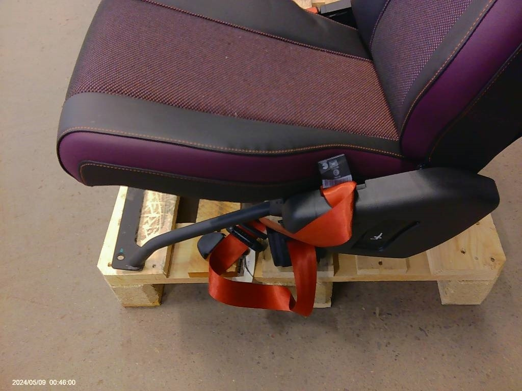 Volvo FM passagerarstol, 23766362 - Kabina pro Nákladní auto: obrázek 5 Volvo FM passagerarstol, 23766362 - Kabina pro Nákladní auto: obrázek 5