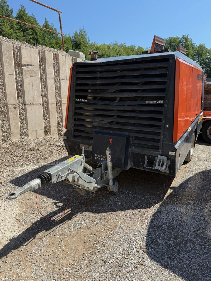Kaeser M250 Kompressor, Anhänger trailer, 14bar - Mobilní kompresor: obrázek 1 Kaeser M250 Kompressor, Anhänger trailer, 14bar - Mobilní kompresor: obrázek 1