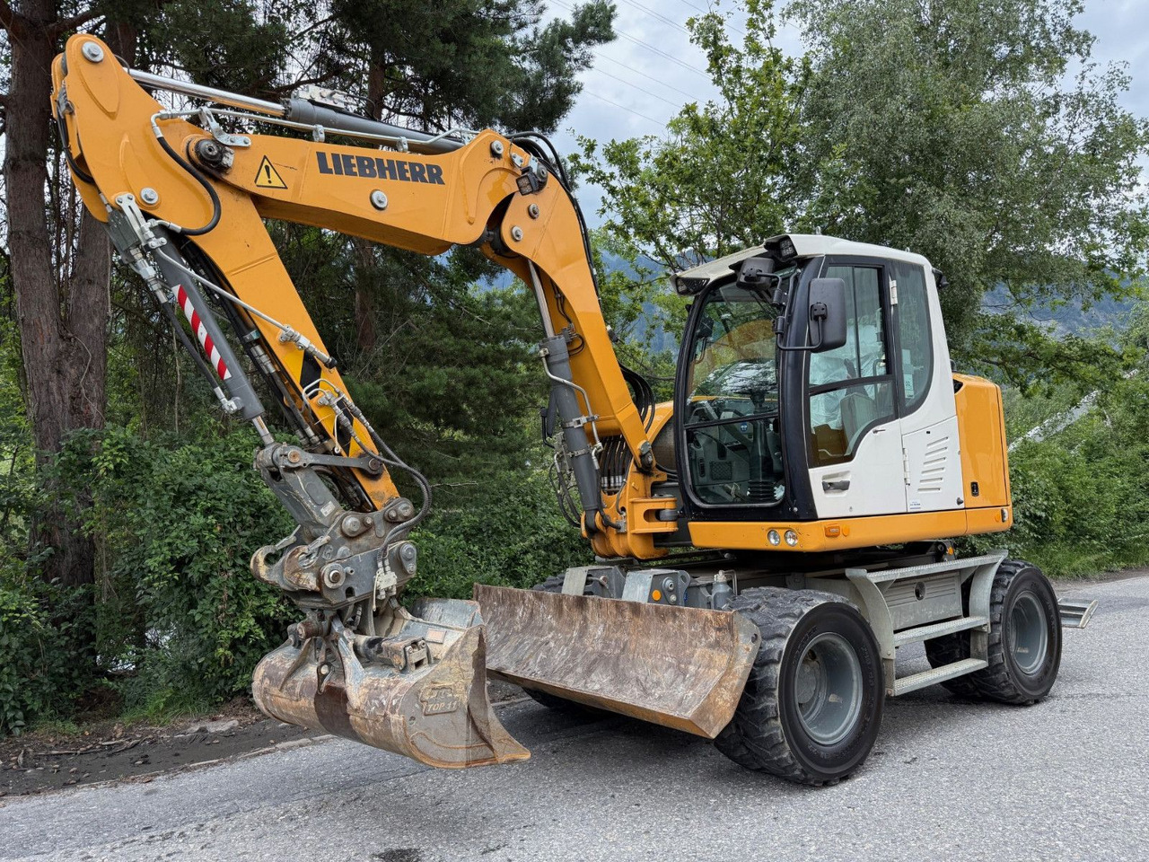 Liebherr A910 Compact Litronic,4 Schaufeln,Schnellwechsle - Kolesové rýpadlo: obrázek 4 Liebherr A910 Compact Litronic,4 Schaufeln,Schnellwechsle - Kolesové rýpadlo: obrázek 4