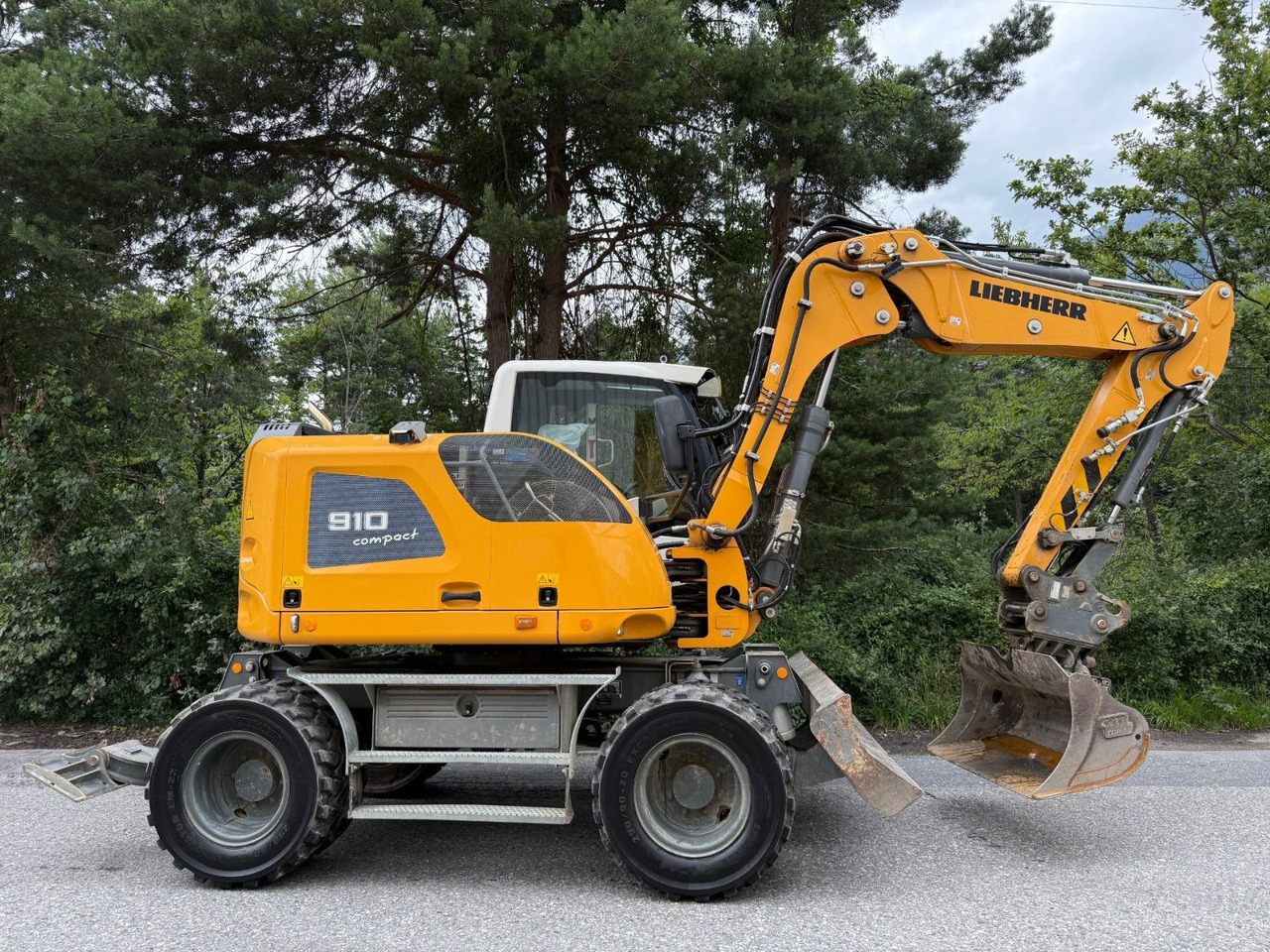 Liebherr A910 Compact Litronic,4 Schaufeln,Schnellwechsle - Kolesové rýpadlo: obrázek 2 Liebherr A910 Compact Litronic,4 Schaufeln,Schnellwechsle - Kolesové rýpadlo: obrázek 2