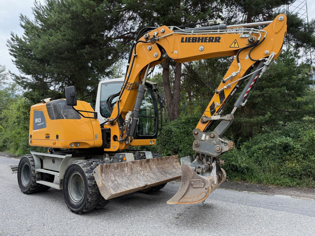 Liebherr A910 Compact Litronic,4 Schaufeln,Schnellwechsle - Kolesové rýpadlo: obrázek 3 Liebherr A910 Compact Litronic,4 Schaufeln,Schnellwechsle - Kolesové rýpadlo: obrázek 3