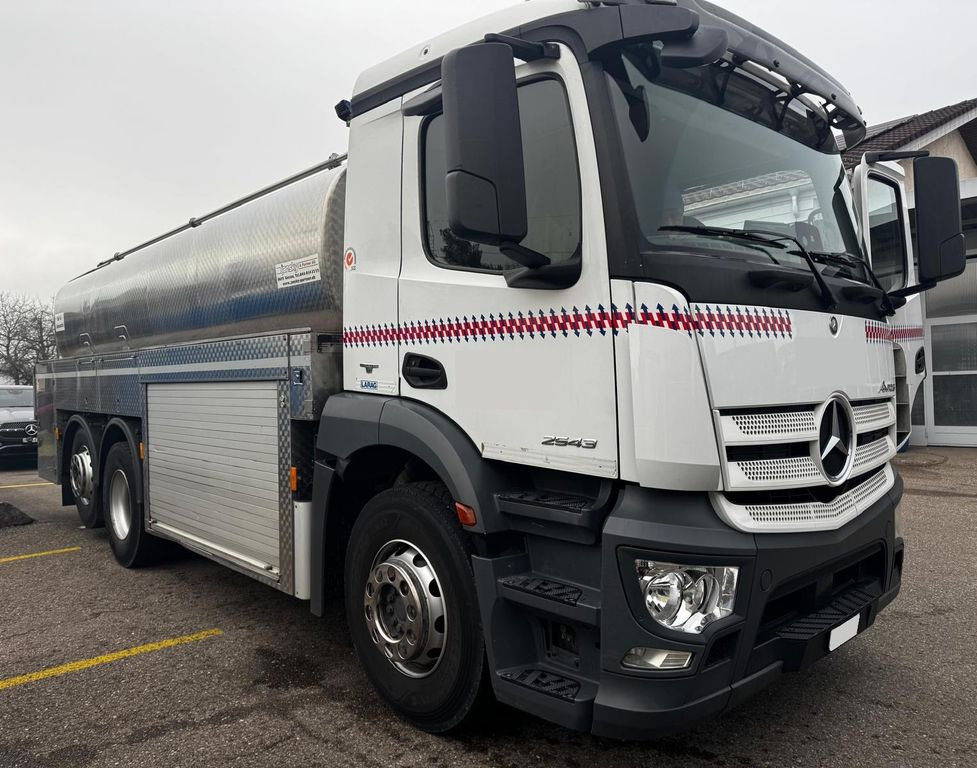 Mercedes-Benz Antos 2543 6x2, E6, Jansky Milchtank 15'800L - Cisternové vozidlo: obrázek 1 Mercedes-Benz Antos 2543 6x2, E6, Jansky Milchtank 15'800L - Cisternové vozidlo: obrázek 1