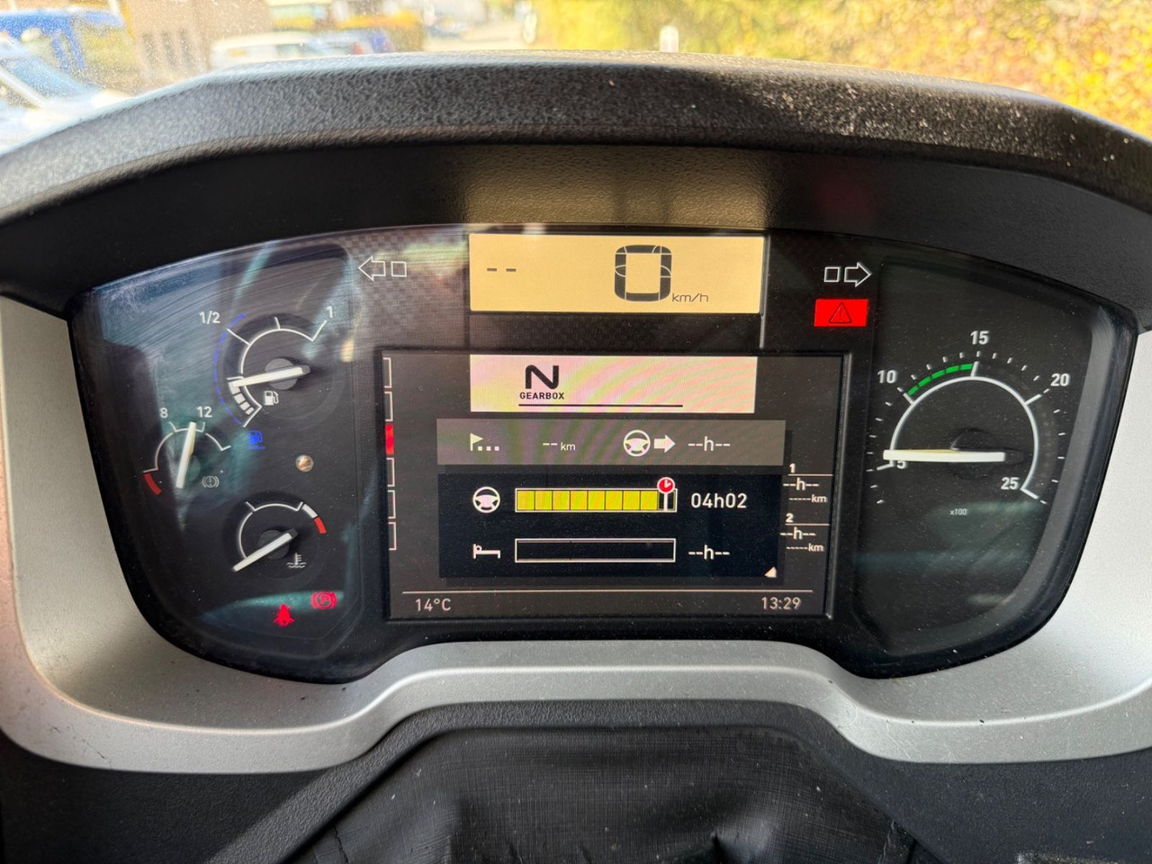 Chladírenský nákladní automobil Renault T460 4x2, E 6, Carrier U850, -30C, Ladebordwand: obrázek 12 Chladírenský nákladní automobil Renault T460 4x2, E 6, Carrier U850, -30C, Ladebordwand: obrázek 12