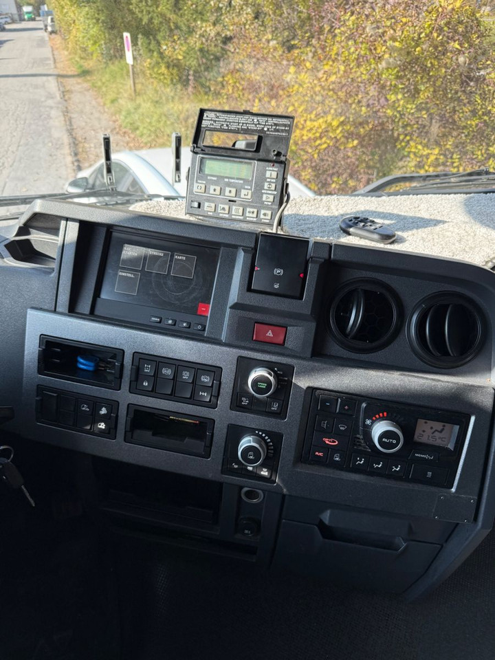 Chladírenský nákladní automobil Renault T460 4x2, E 6, Carrier U850, -30C, Ladebordwand: obrázek 13 Chladírenský nákladní automobil Renault T460 4x2, E 6, Carrier U850, -30C, Ladebordwand: obrázek 13