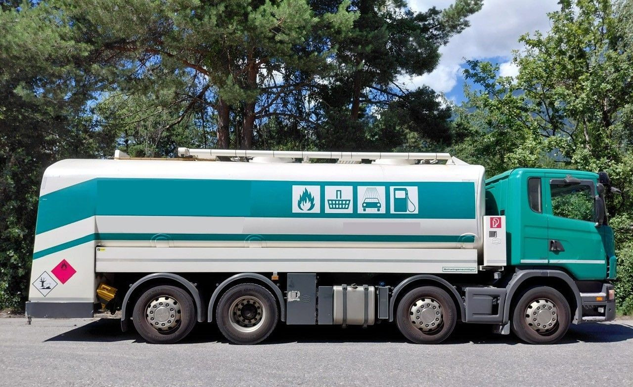 Scania G440 8x2, E5, Schwingenschloegel, 2 Kammern, ADR - Cisternové vozidlo: obrázek 3 Scania G440 8x2, E5, Schwingenschloegel, 2 Kammern, ADR - Cisternové vozidlo: obrázek 3