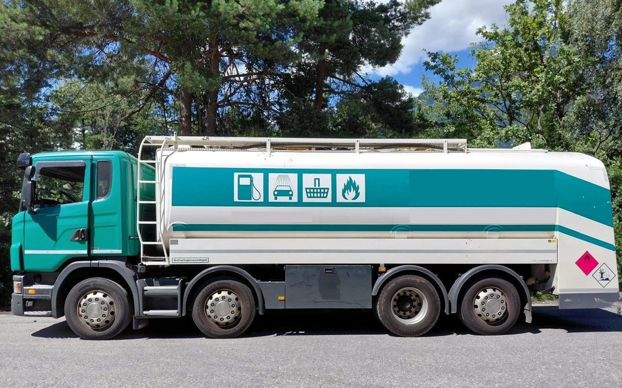 Scania G440 8x2, E5, Schwingenschloegel, 2 Kammern, ADR - Cisternové vozidlo: obrázek 4 Scania G440 8x2, E5, Schwingenschloegel, 2 Kammern, ADR - Cisternové vozidlo: obrázek 4