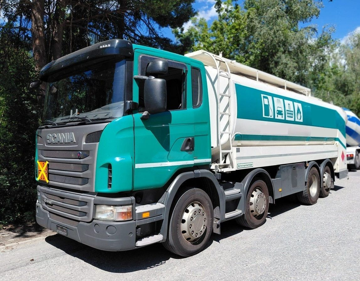 Scania G440 8x2, E5, Schwingenschloegel, 2 Kammern, ADR - Cisternové vozidlo: obrázek 2 Scania G440 8x2, E5, Schwingenschloegel, 2 Kammern, ADR - Cisternové vozidlo: obrázek 2