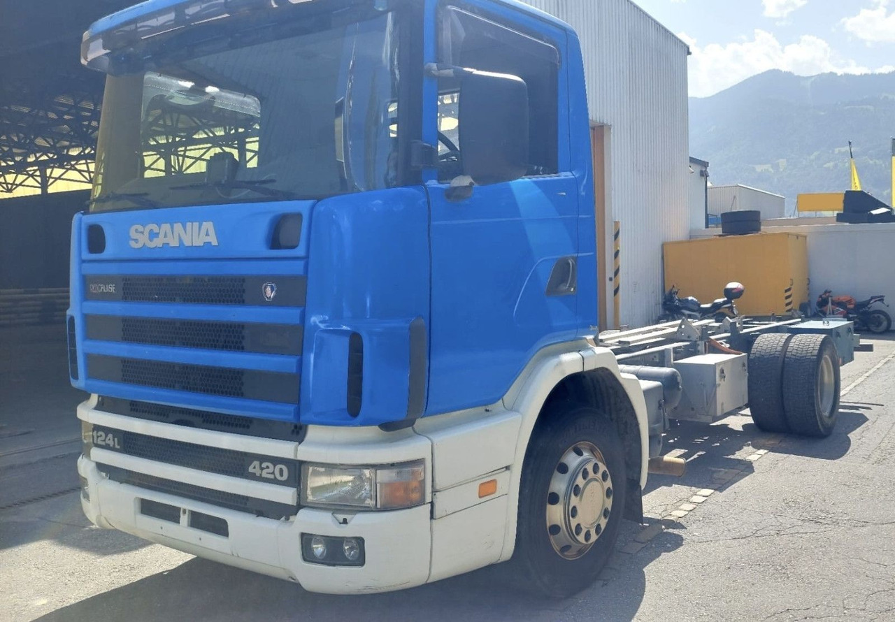 Scania R124LB 420 4x2, Euro 3 - Podvozek s kabinou: obrázek 3 Scania R124LB 420 4x2, Euro 3 - Podvozek s kabinou: obrázek 3