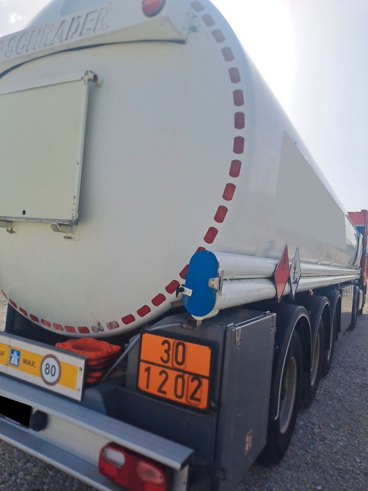 Schrader ADR, Treibstoff Diesel/Benzin, 4 Kammern, Sening Schrader ADR, Treibstoff Diesel/Benzin, 4 Kammern, Sening - Cisternový návěs: obrázek 1 Schrader ADR, Treibstoff Diesel/Benzin, 4 Kammern, Sening Schrader ADR, Treibstoff Diesel/Benzin, 4 Kammern, Sening - Cisternový návěs: obrázek 1