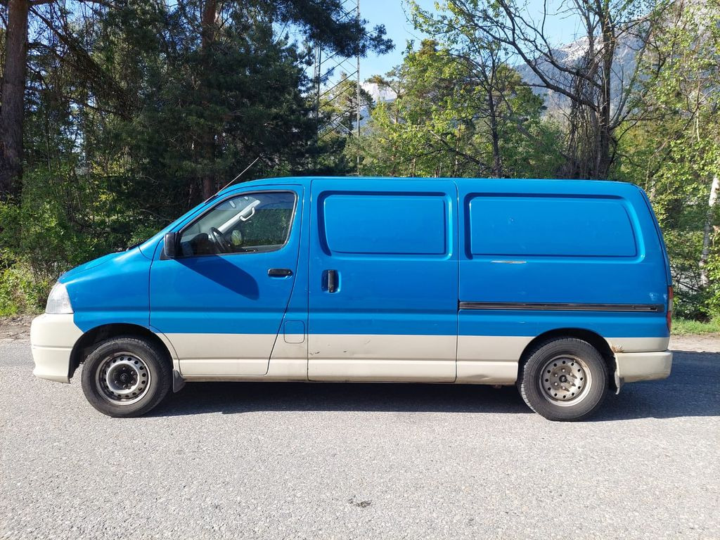 Toyota Hiace D-4D 2.5 4x4, Hochdruck Spülwagen 250bar - Furgon: obrázek 5 Toyota Hiace D-4D 2.5 4x4, Hochdruck Spülwagen 250bar - Furgon: obrázek 5