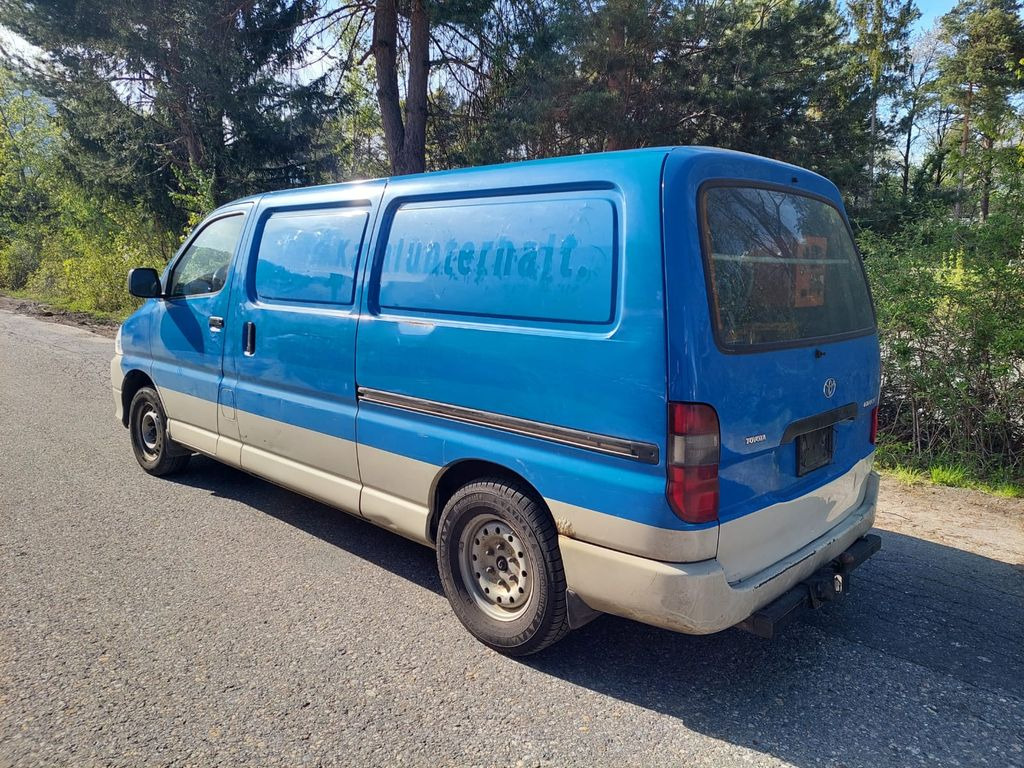 Toyota Hiace D-4D 2.5 4x4, Hochdruck Spülwagen 250bar - Furgon: obrázek 4 Toyota Hiace D-4D 2.5 4x4, Hochdruck Spülwagen 250bar - Furgon: obrázek 4