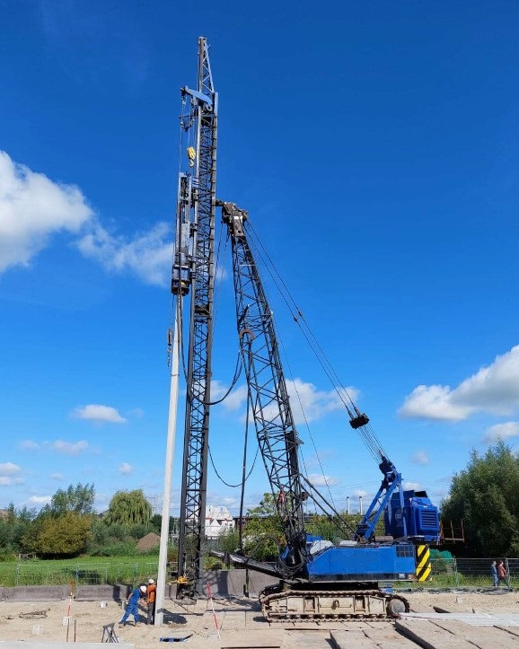 HITACHI KH300-3 PD - Pásový jeřáb: obrázek 1 HITACHI KH300-3 PD - Pásový jeřáb: obrázek 1