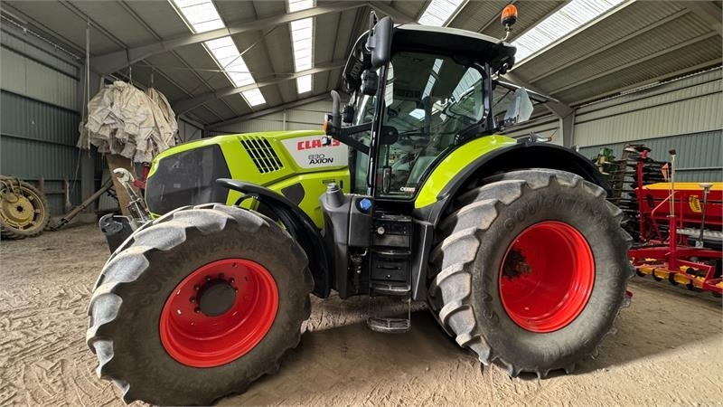 Claas AXION 830 CEBIS - Traktor: obrázek 1 Claas AXION 830 CEBIS - Traktor: obrázek 1