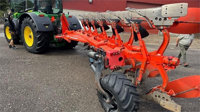 Kuhn Vari Master 183 6 Furet 183 - Pluh: obrázek 1 Kuhn Vari Master 183 6 Furet 183 - Pluh: obrázek 1