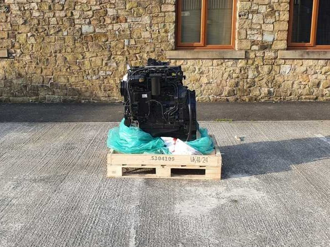 Cummins B6.7 engine unused 6 cylinder CM2450 ECU QSB - Motor pro Stavební technika: obrázek 4 Cummins B6.7 engine unused 6 cylinder CM2450 ECU QSB - Motor pro Stavební technika: obrázek 4