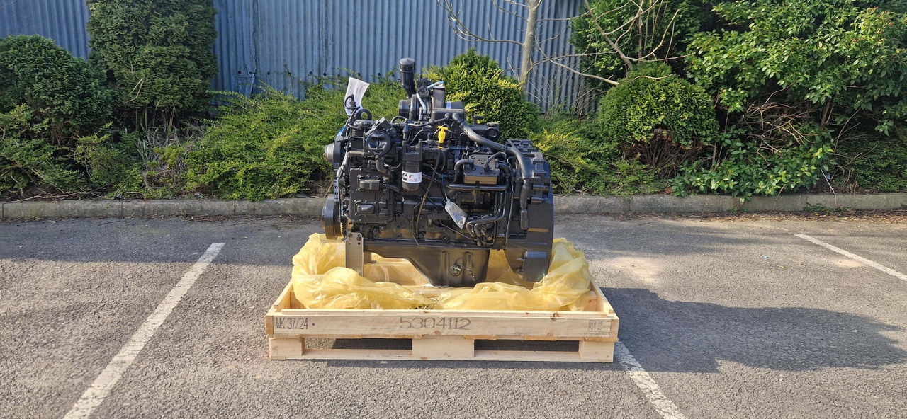 Cummins QSB 6.7 engine unused 6 cylinder CM2450 ECU - Motor pro Stavební technika: obrázek 1 Cummins QSB 6.7 engine unused 6 cylinder CM2450 ECU - Motor pro Stavební technika: obrázek 1
