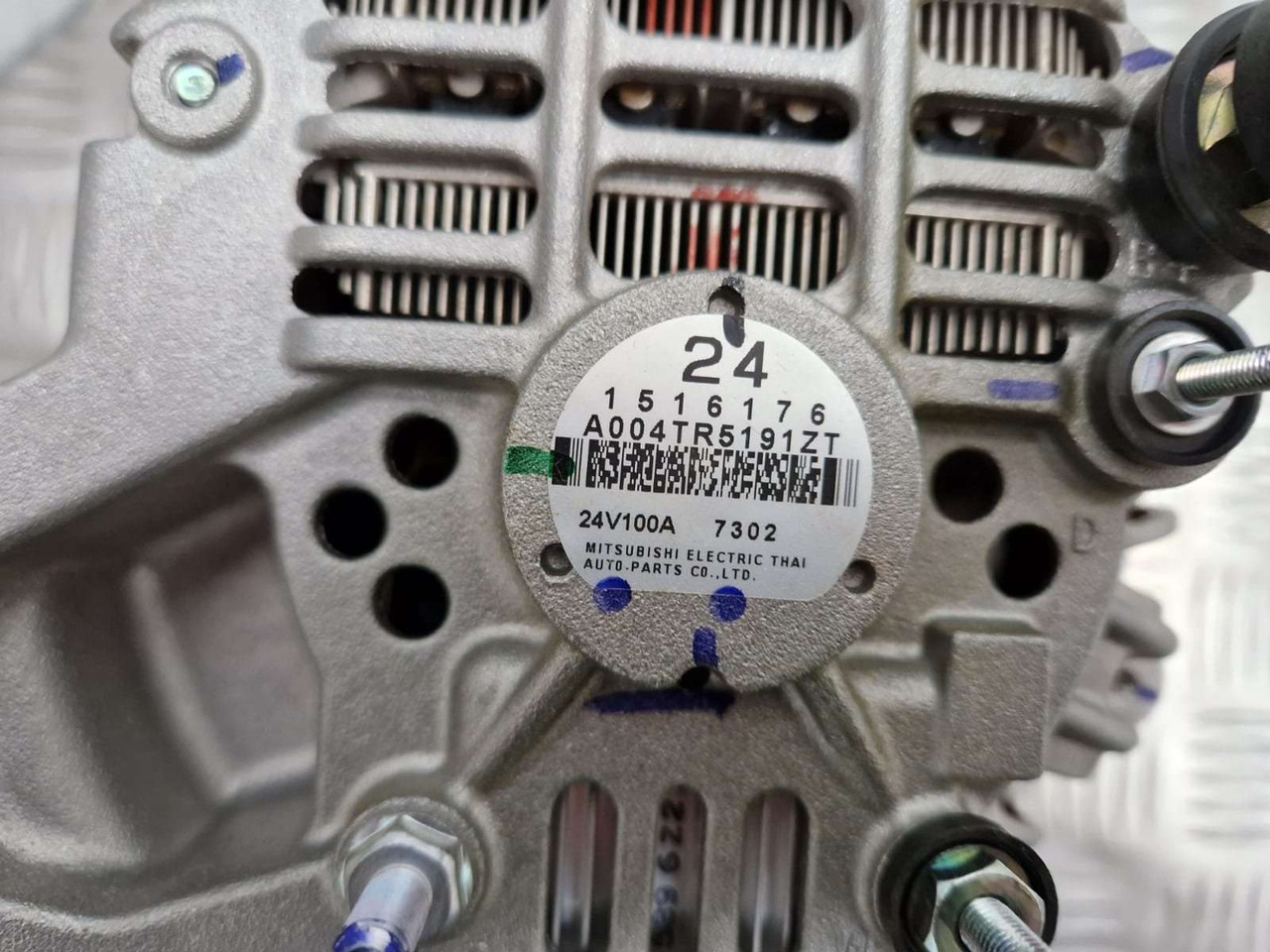 Scania Alternator 1516176 1774592 - Motor a díly pro Stavební technika: obrázek 3 Scania Alternator 1516176 1774592 - Motor a díly pro Stavební technika: obrázek 3