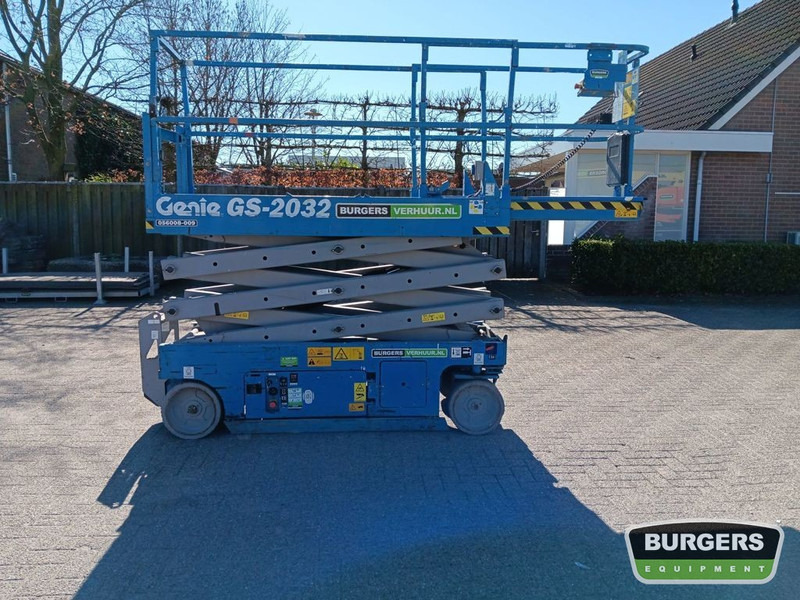Genie GS2032 - Nůžková plošina: obrázek 5 Genie GS2032 - Nůžková plošina: obrázek 5