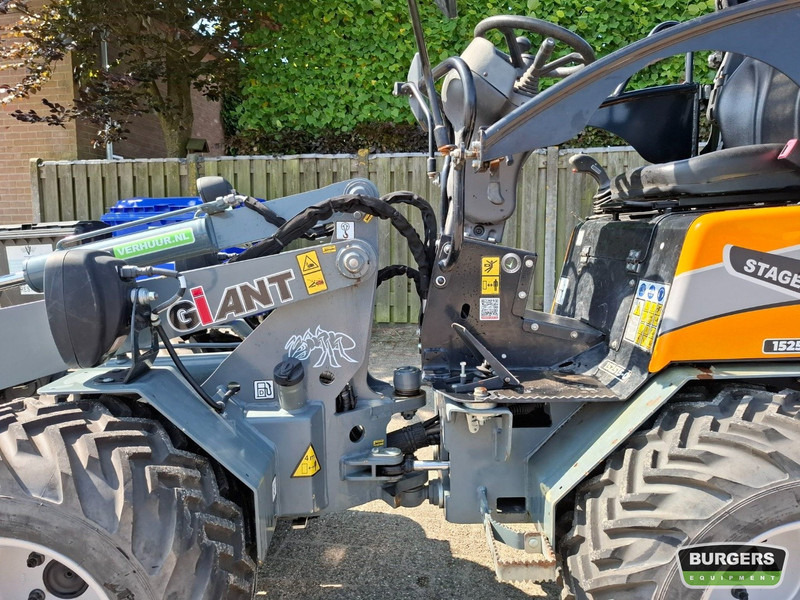 Giant G1500 X-TRA - Smykem řízený nakladač pásový: obrázek 5 Giant G1500 X-TRA - Smykem řízený nakladač pásový: obrázek 5