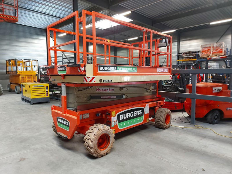 HOLLANDLIFT X-105EL18 - Nůžková plošina: obrázek 1 HOLLANDLIFT X-105EL18 - Nůžková plošina: obrázek 1