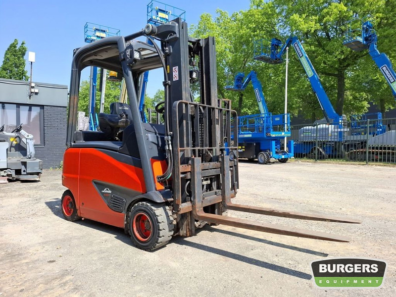 Linde E20PH - Elektrický vysokozdvižný vozík: obrázek 2 Linde E20PH - Elektrický vysokozdvižný vozík: obrázek 2
