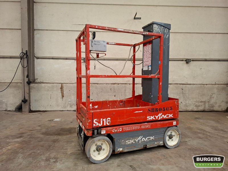 Skyjack SJ16 - Pracovní plošina: obrázek 1 Skyjack SJ16 - Pracovní plošina: obrázek 1