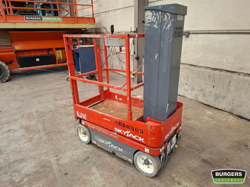 Skyjack SJ16 - Pracovní plošina: obrázek 5 Skyjack SJ16 - Pracovní plošina: obrázek 5