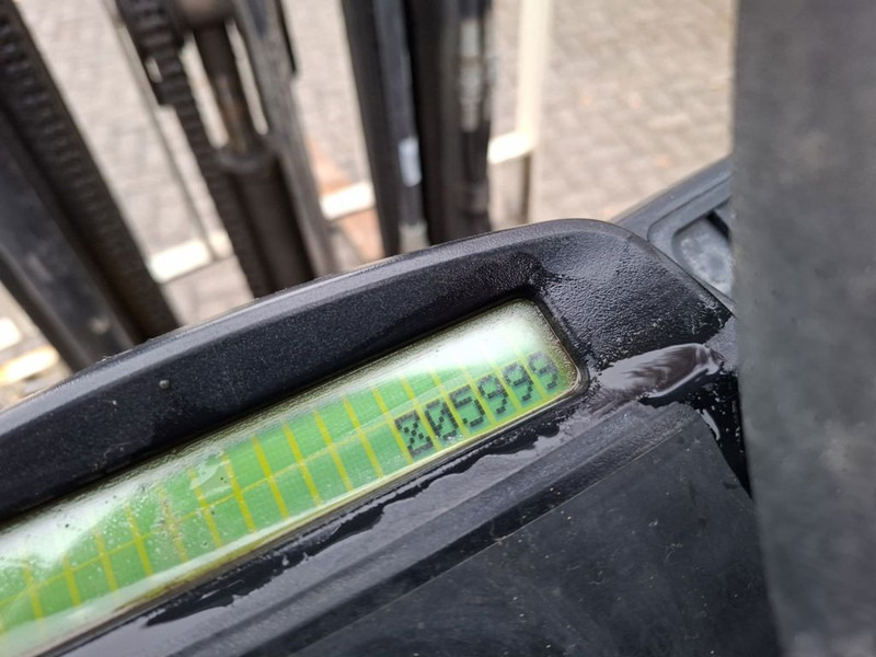 Yale GDP25 LX - Dieselový vysokozdvižný vozík: obrázek 5 Yale GDP25 LX - Dieselový vysokozdvižný vozík: obrázek 5