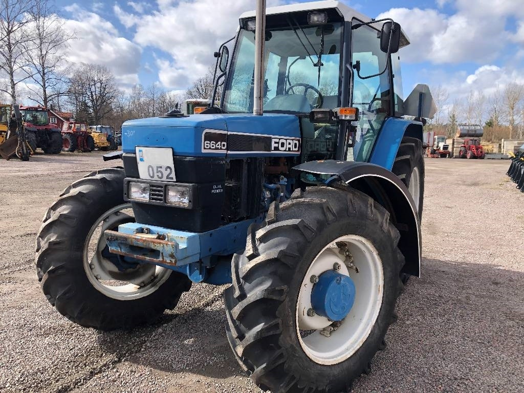 Ford 6640 Dismantled: only spare parts - Traktor: obrázek 2 Ford 6640 Dismantled: only spare parts - Traktor: obrázek 2