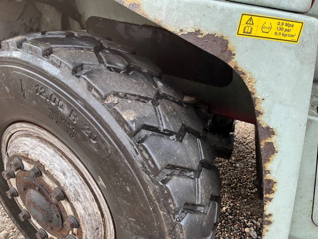 Dieselový vysokozdvižný vozík Kalmar DCE 100-6: obrázek 8 Dieselový vysokozdvižný vozík Kalmar DCE 100-6: obrázek 8