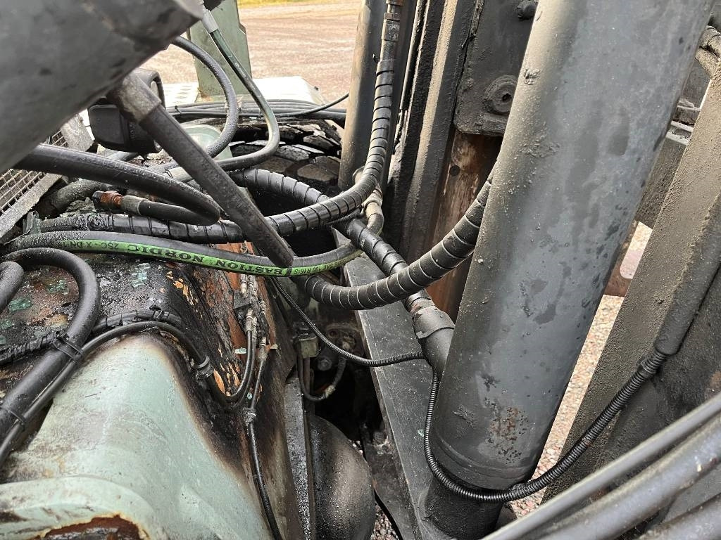 Dieselový vysokozdvižný vozík Kalmar DCE 100-6: obrázek 14 Dieselový vysokozdvižný vozík Kalmar DCE 100-6: obrázek 14