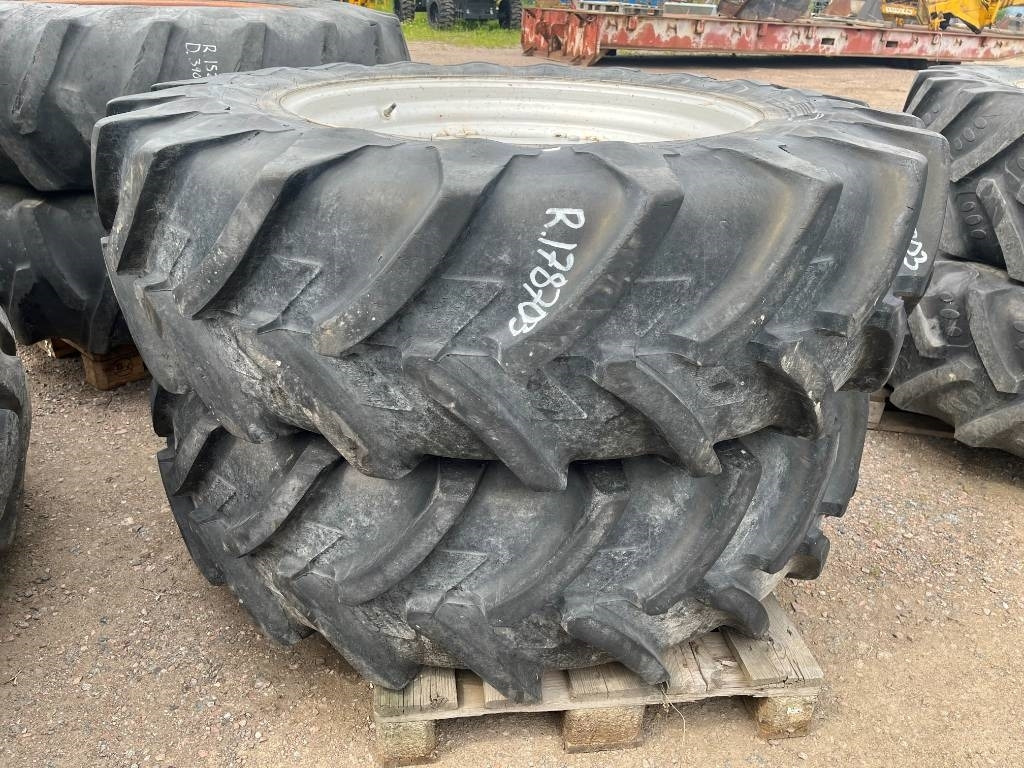 Michelin 16,9R34 till Case IH - Pneumatiky pro Zemědělská technika: obrázek 1 Michelin 16,9R34 till Case IH - Pneumatiky pro Zemědělská technika: obrázek 1