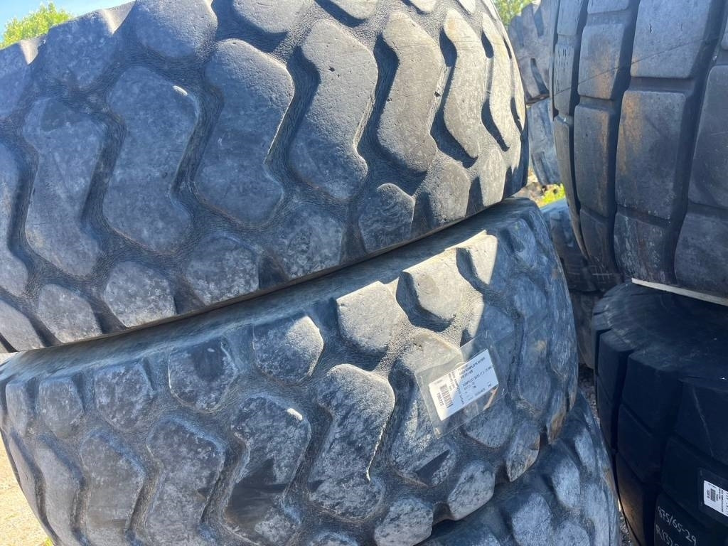 Michelin XHA 15,5-R25 till Volvo L50E C D B - Pneumatiky pro Stavební technika: obrázek 3 Michelin XHA 15,5-R25 till Volvo L50E C D B - Pneumatiky pro Stavební technika: obrázek 3