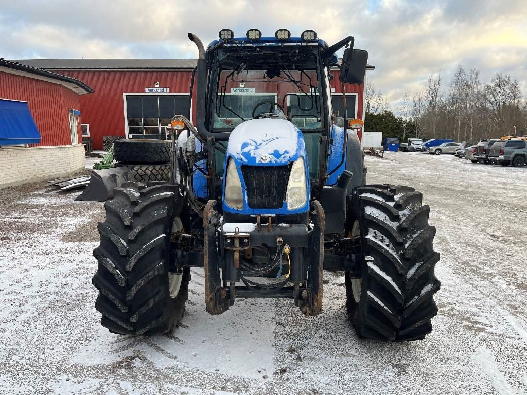 New Holland T 5070 Dismantled. Only spare parts - Traktor: obrázek 2 New Holland T 5070 Dismantled. Only spare parts - Traktor: obrázek 2