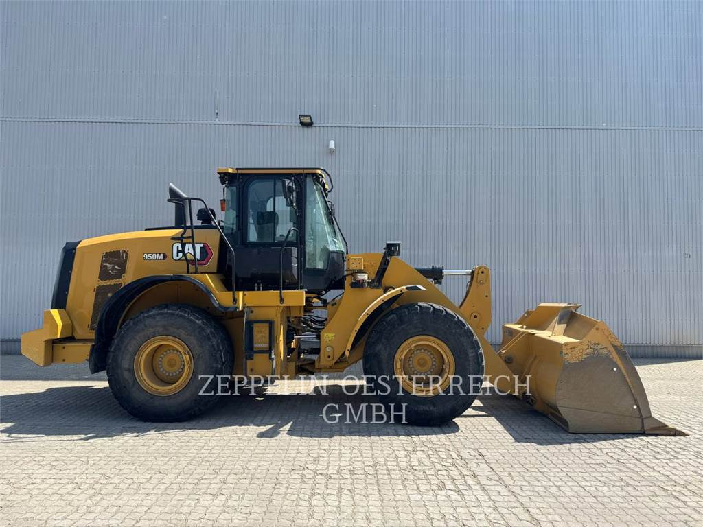 Kolový nakladač CAT 950M: obrázek 9