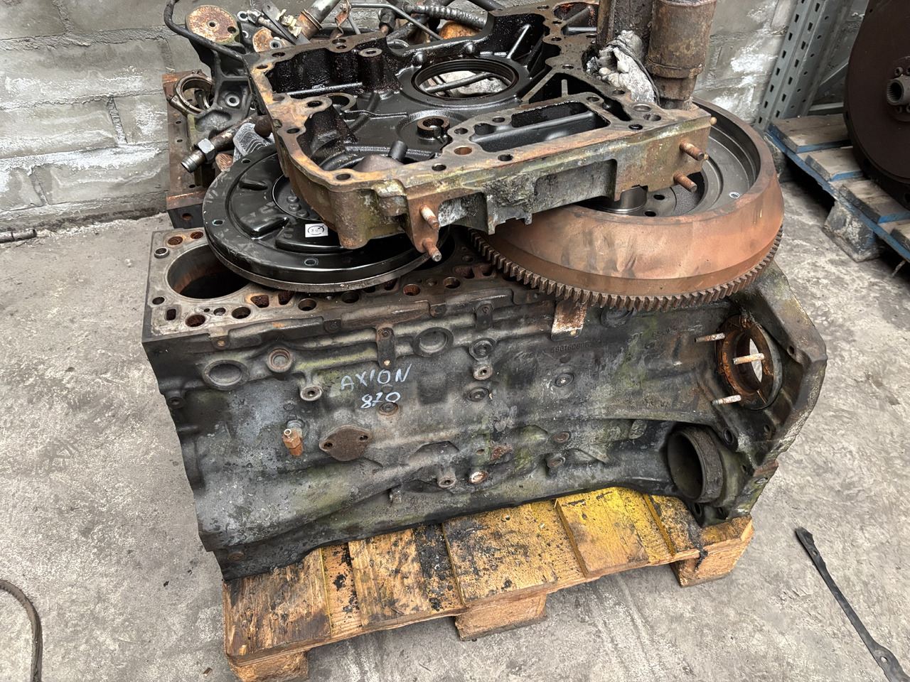 Axion 870 New Holland T7.270 T7 270 Silnik FPT 6.7 L Tłumik Drgań Koło Zamachowe Blok Pokrywa CZĘŚCI - Setrvačník pro Zemědělská technika: obrázek 1 Axion 870 New Holland T7.270 T7 270 Silnik FPT 6.7 L Tłumik Drgań Koło Zamachowe Blok Pokrywa CZĘŚCI - Setrvačník pro Zemědělská technika: obrázek 1