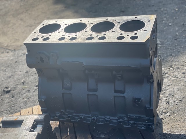 Blok Silnika Valmet Sisu 420 DR / 420 DSRE - Blok válců pro Zemědělská technika: obrázek 4 Blok Silnika Valmet Sisu 420 DR / 420 DSRE - Blok válců pro Zemědělská technika: obrázek 4
