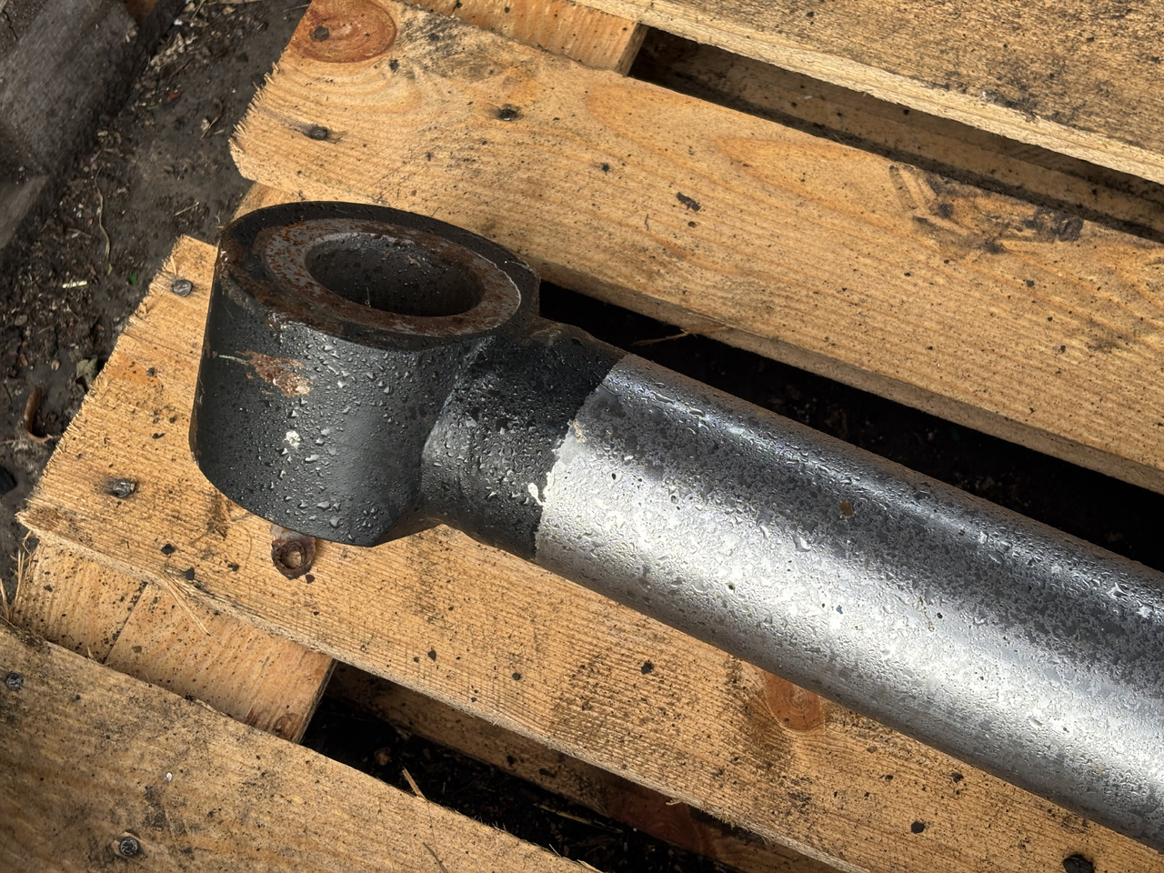 CAT Caterpillar TH336 TH 336 Siłownik Wychyłu Łyżki - Hydraulický válec pro Teleskopický manipulátor: obrázek 4 CAT Caterpillar TH336 TH 336 Siłownik Wychyłu Łyżki - Hydraulický válec pro Teleskopický manipulátor: obrázek 4