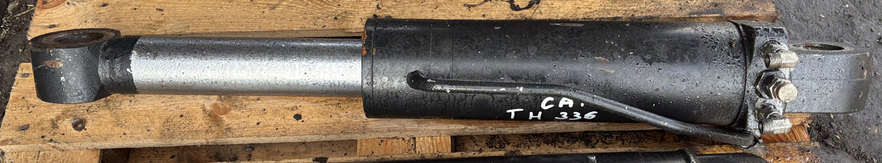 CAT Caterpillar TH336 TH 336 Siłownik Wychyłu Łyżki - Hydraulický válec pro Teleskopický manipulátor: obrázek 1 CAT Caterpillar TH336 TH 336 Siłownik Wychyłu Łyżki - Hydraulický válec pro Teleskopický manipulátor: obrázek 1